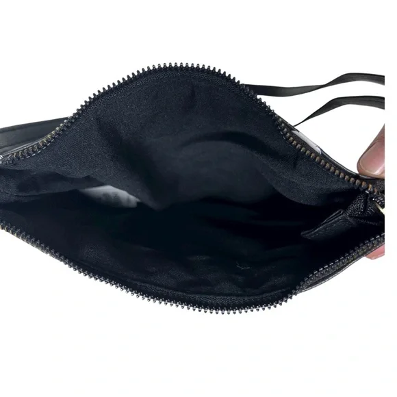 NWT Disney Minnie Mouse Crossbody Bag by Fast Forward New York - Picture 5 of 8